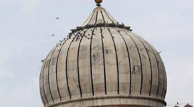 लखनऊ में टीलेवाली मस्जिद के सामने लक्ष्मण की मूर्ति लगाने का प्रस्ताव