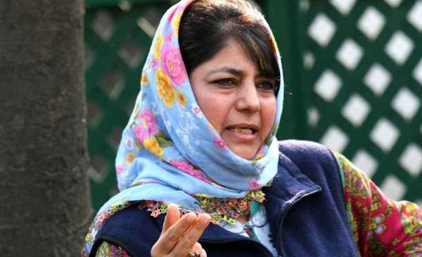 जम्मू-कश्मीर: PDP तलाश रही कांग्रेस के साथ मिलकर सरकार बनाने की संभावनाएं