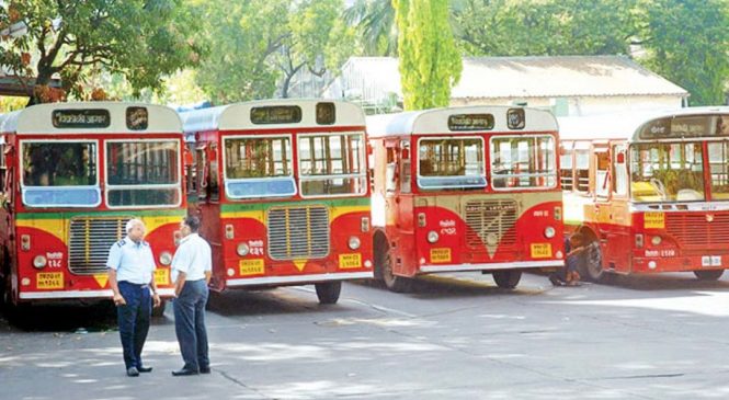 बेस्ट की दो बसों के बीच कुचल गई युवती, मौत, ड्राइवर ह‍िरासत में