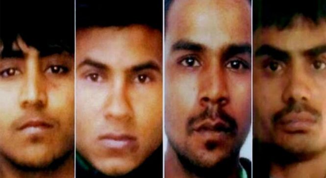 निर्भया मामले में तीनों दोषियों को होगी फांसी, सुप्रीम कोर्ट ने याचिका ठुकराई