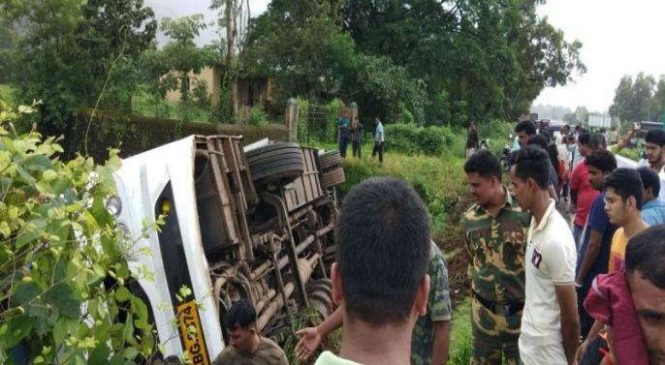 रायगढ़ में स्टेट ट्रांसपोर्ट की बस हुई हादसे का शिकार, 31 यात्री हुए घायल