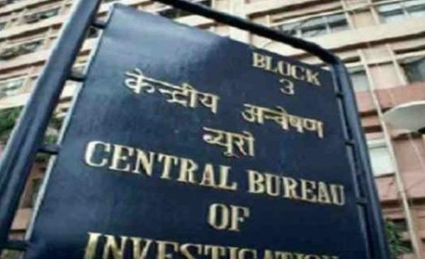 आपस में भिड़े दो टॉप अफसर, भ्रष्टाचार के मामले में CBI की किरकिरी