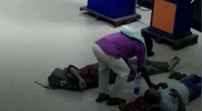 प्लेटफॉर्म पर सो रहे यात्री की जेब से उड़ाया मोबाइल फोन, सीसीटीवी कैमरे ने सिर्फ चार मिनट में पकड़वाया